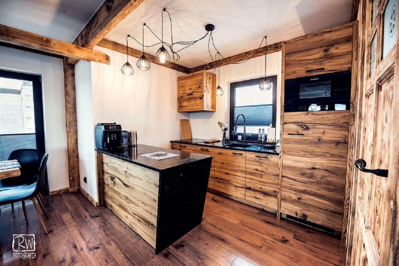 Laura Resort - Luxury Chalets Z Jacuzzi Шафляри Екстериор снимка