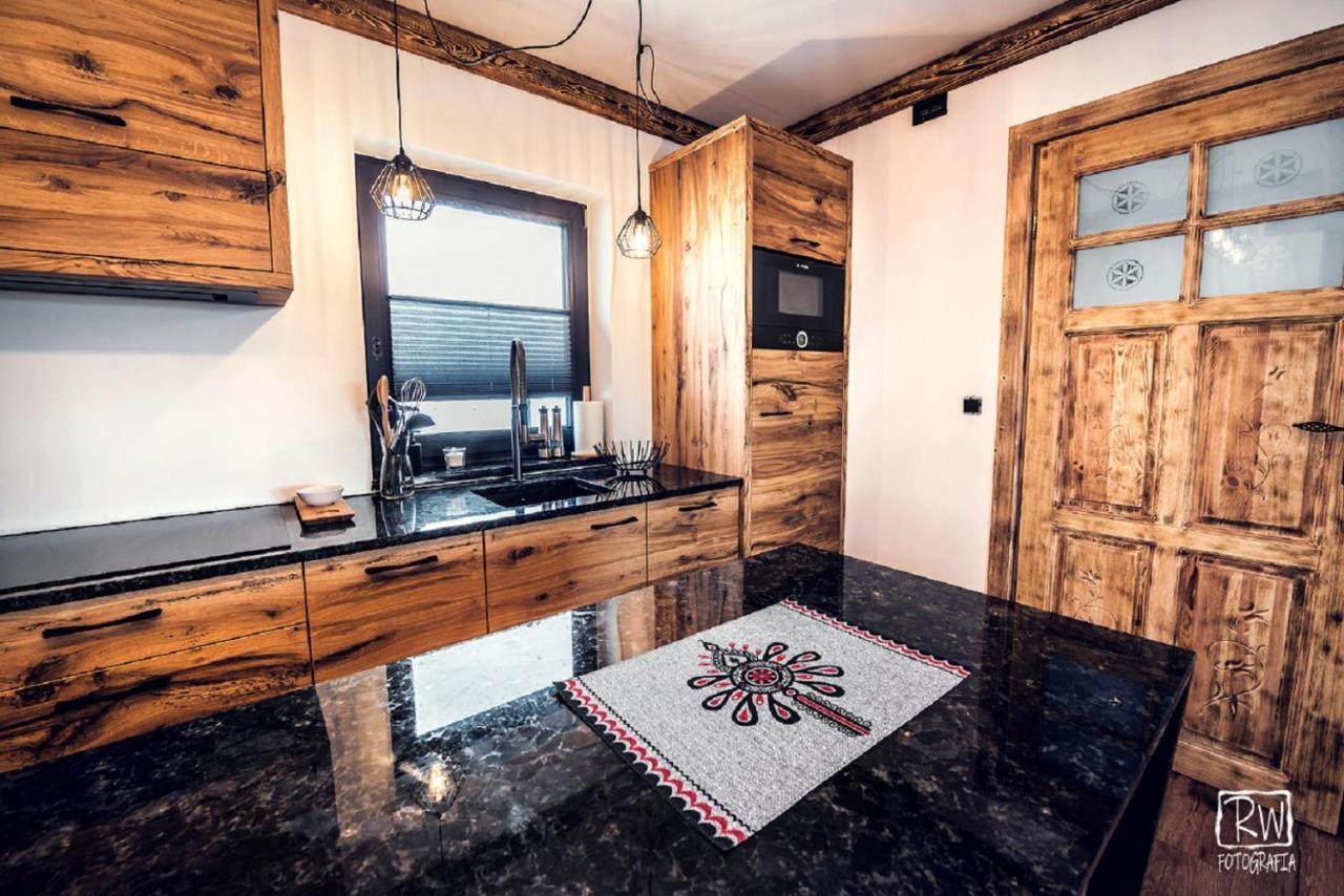 Laura Resort - Luxury Chalets Z Jacuzzi Шафляри Екстериор снимка